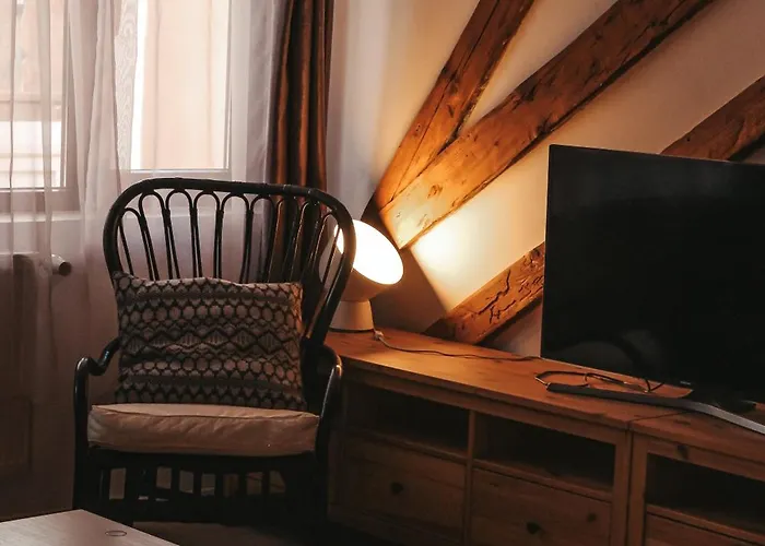 アパート The Narrow Lane *